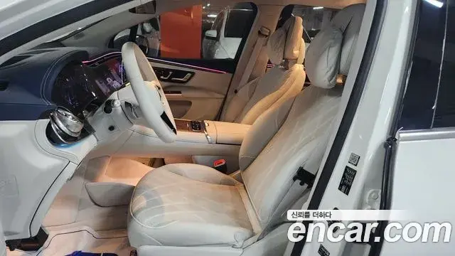 Mercedes-Benz EQS SUV 2023 — ფოტო 2/20