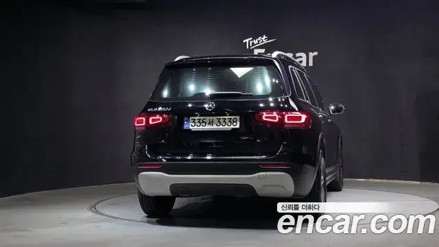 Mercedes-Benz GLB-Class 2021 — Фото 4/20