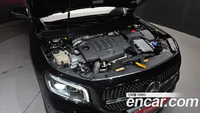 Mercedes-Benz GLB-Class 2021 — Фото 6/20