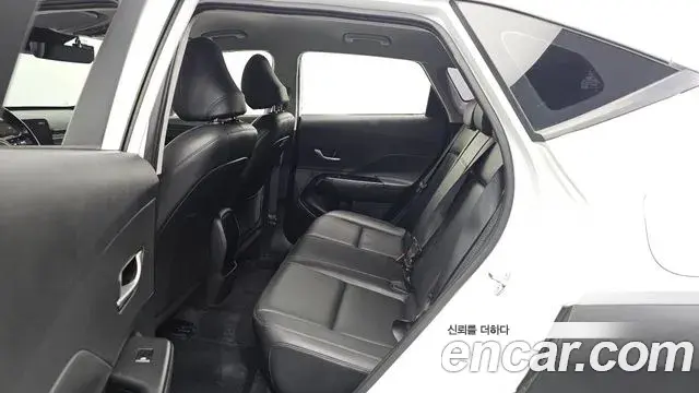 Hyundai Kona 2023 — Фото 11/20