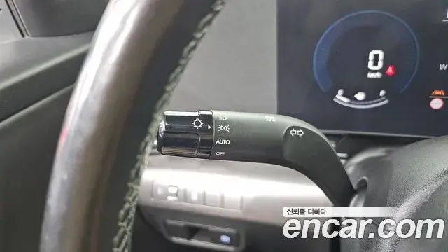 Hyundai Kona 2023 — Фото 14/20