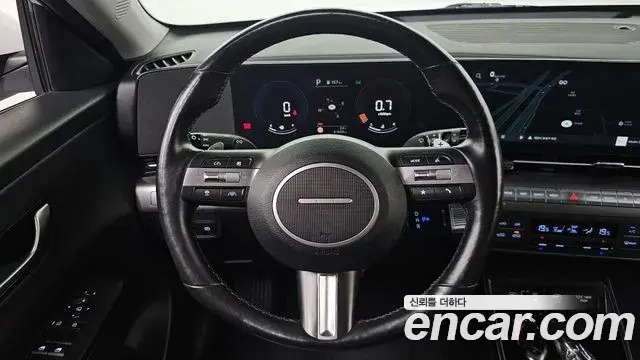 Hyundai Kona 2023 — Фото 15/20