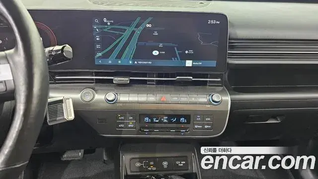 Hyundai Kona 2023 — Фото 16/20