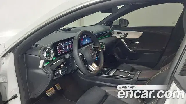 Mercedes-Benz CLA-Class 2025 — Фото 13/20