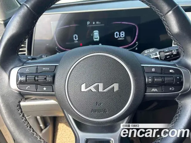 Kia Sportage 2021 — Фото 16/18