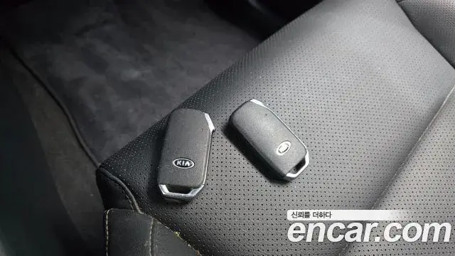 Kia Sportage The Bold 2020 — Фото 16/20