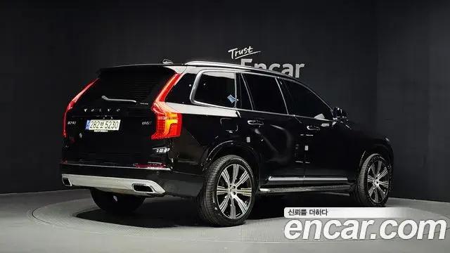 Volvo XC90 2021 — Фото 2/20