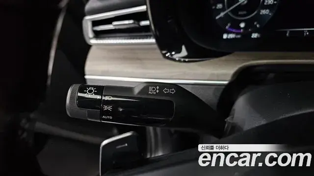 Kia K5 2021 — Photo 11/32