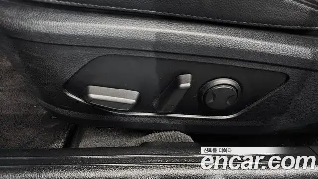 Kia K5 2021 — Photo 9/32