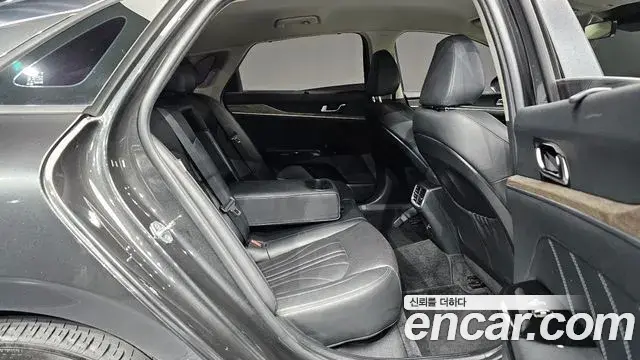Kia K5 2021 — Photo 23/32