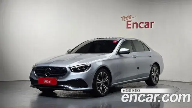 Mercedes-Benz E-Class 2021 — Фото 1/20