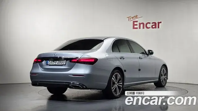 Mercedes-Benz E-Class 2021 — Фото 2/20