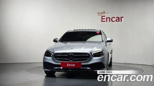 Mercedes-Benz E-Class 2021 — Фото 3/20