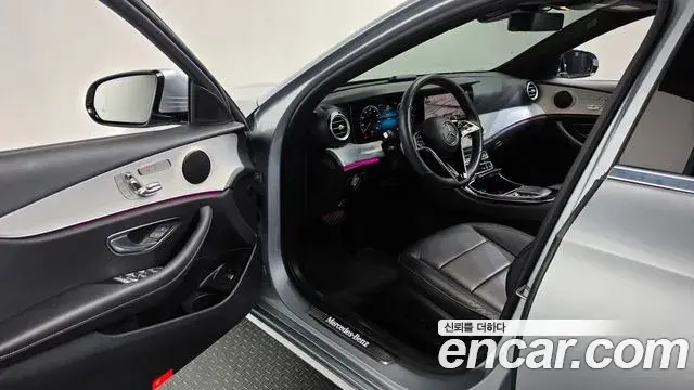 Mercedes-Benz E-Class 2021 — Фото 10/20