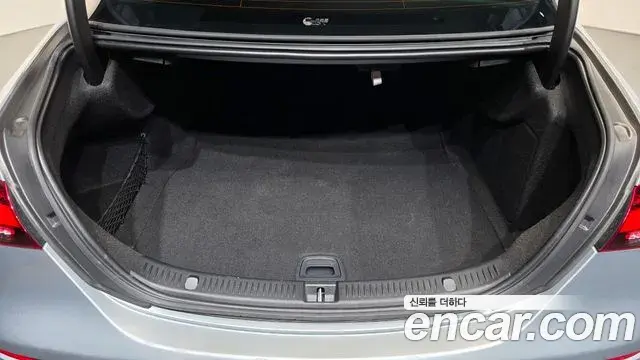 Mercedes-Benz E-Class 2021 — Фото 17/20