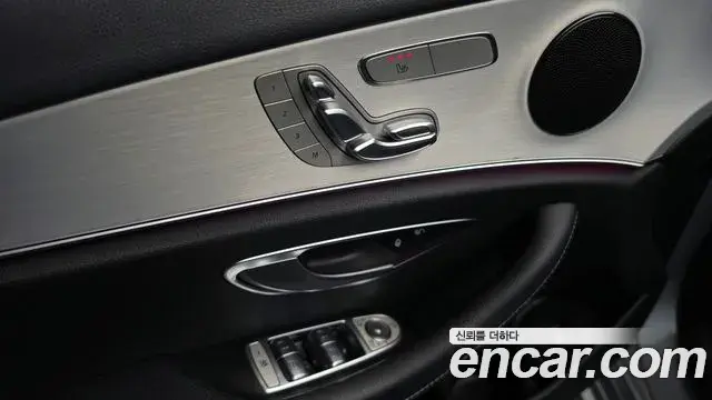 Mercedes-Benz E-Class 2021 — Фото 18/20