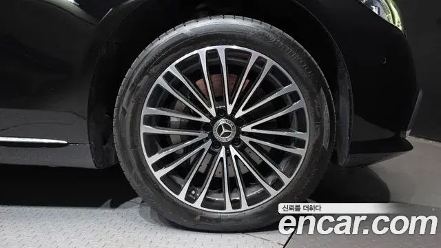 Mercedes-Benz S-Class 2025 — ფოტო 7/31
