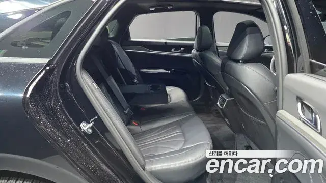 Kia K5 2025 — Şəkil 18/20