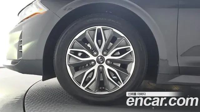 Kia K5 2020 — Photo 18/39