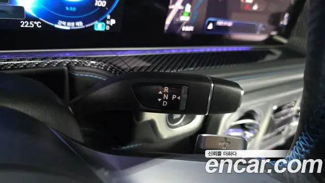 Mercedes-Benz G-Class 2024 — Photo 11/20