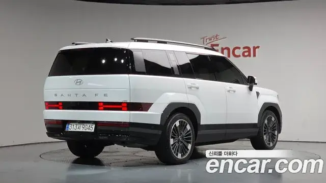 Hyundai Santa Fe 2023 — Фото 2/20