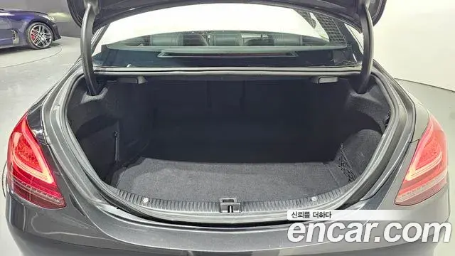 Mercedes-Benz C-Class 2020 — Фото 20/20