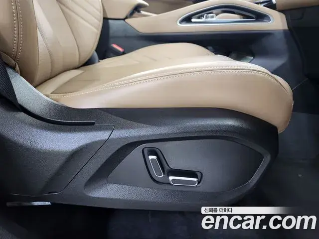 Renault Samsung Grand Koleos 2025 — Фото 17/20