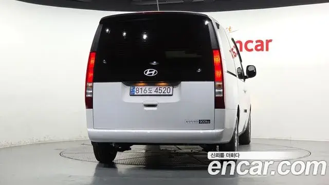 Hyundai Staria 2024 — Фото 4/20