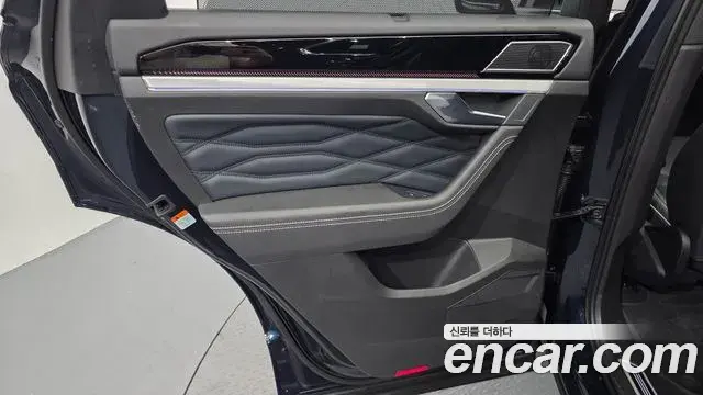 Volkswagen Touareg 2024 — Photo 34/40