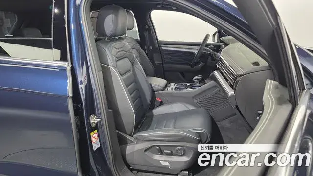 Volkswagen Touareg 2024 — Photo 13/40