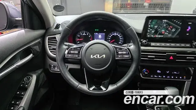 Kia Seltos 2022 — Фото 12/20