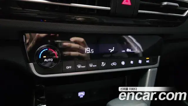 Kia Seltos 2022 — Şəkil 10/32
