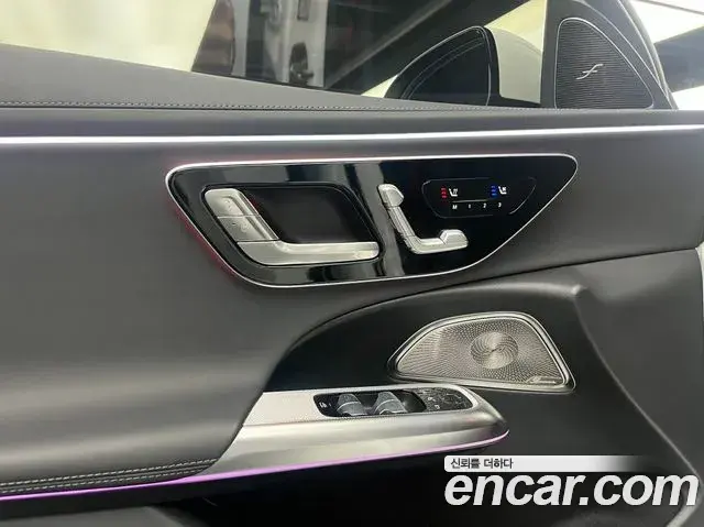 Mercedes-Benz E-Class 2026 — Фото 12/19