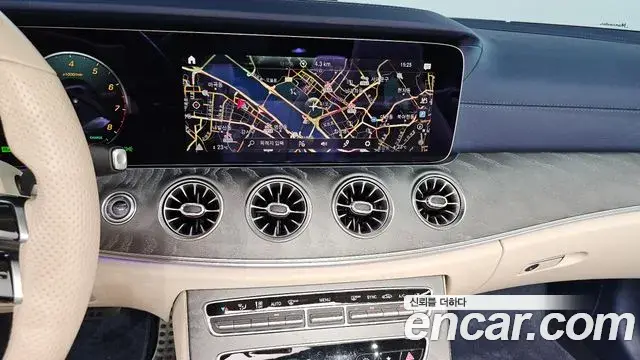 Mercedes-Benz E-Class 2022 — Фото 14/20