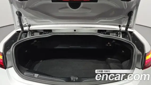 Mercedes-Benz E-Class 2022 — Фото 20/20