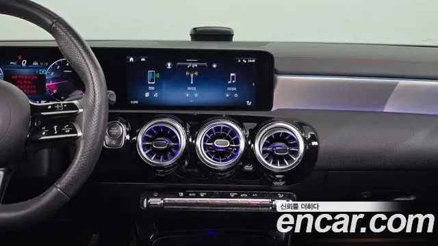 Mercedes-Benz CLA-Class 2024 — Фото 15/20