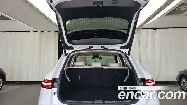 Genesis GV70 2023 — ფოტო 20/34