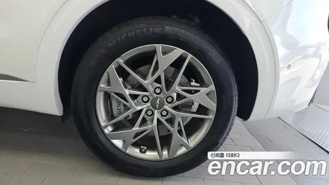 Genesis GV70 2023 — ფოტო 2/34