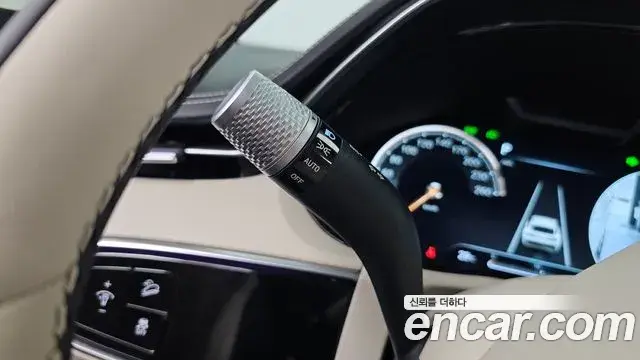 Genesis GV70 2023 — ფოტო 9/34