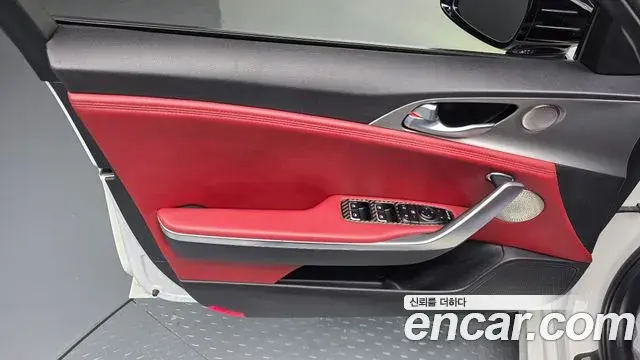 Kia Stinger 2020 — Photo 28/41