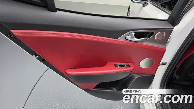 Kia Stinger 2020 — Photo 19/41