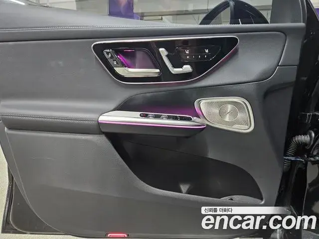 Mercedes-Benz GLC-Class 2025 — Фото 8/20