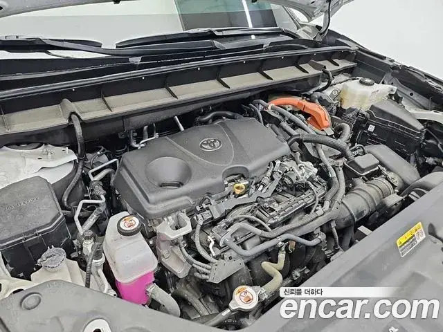 Toyota Highlander 2023 — ფოტო 8/19