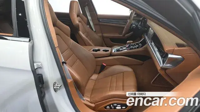 Porsche Panamera 2021 — Фото 11/20