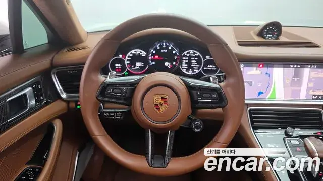 Porsche Panamera 2021 — Фото 13/20