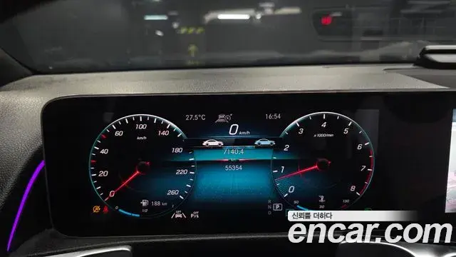 Mercedes-Benz GLB-Class 2020 — Фото 8/20