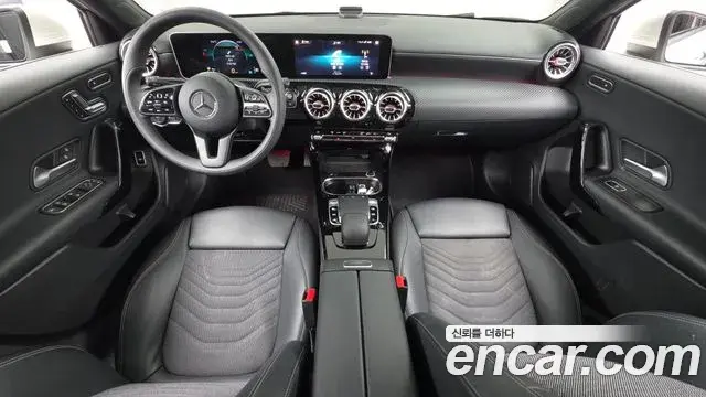 Mercedes-Benz A-Class 2020 — Фото 7/20