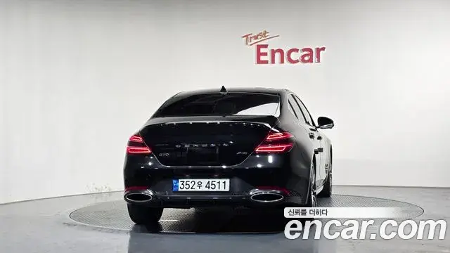 Genesis G70 2022 — Photo 19/36