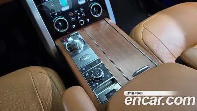 Land Rover Range Rover 2019 — Photo 15/20