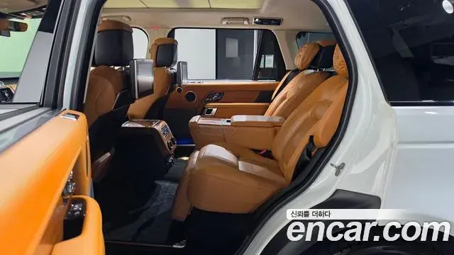 Land Rover Range Rover 2019 — Photo 14/20